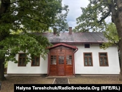 Будинок родинний Євгена Ковальця у селі Зашків