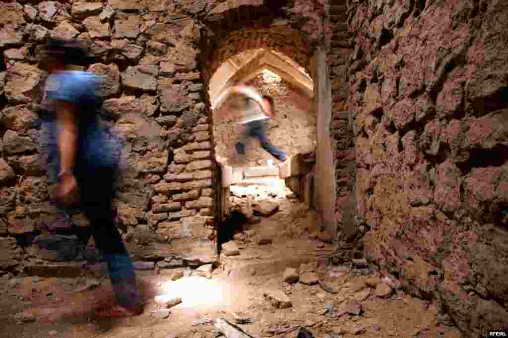 Təmirə ehtiyaclı tarixi abidələr #14