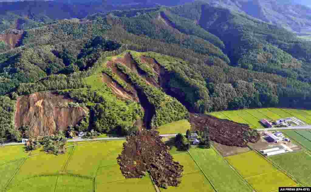 An aerial photo shows the aftermath of a large landslide that occurred after an earthquake hit Hokkaido in northern Japan on September 6. (epa-EFE/Jiji Press)