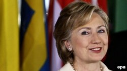 Вашингтон - Мамлекеттик катчы Хиллари Клинтон адам укуктары тууралуу маселени АКШнын тышкы саясатындагы түйүндүү элемент деп эсептейт.