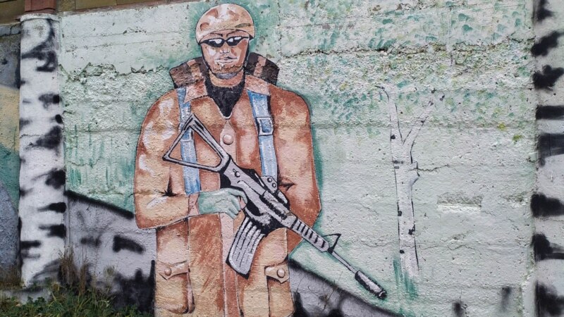 Севастопольские граффити: пропагандистские и бунтарские