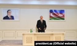 Ильхам Алиев открывает Центр Гейдара Алиева, посвящённый его покойному отцу. Сумгаит, 27 сентября 2016 года
