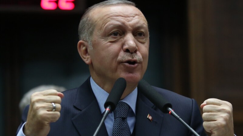 Турција не се откажува од купувањето на рускиот одбранбен систем 