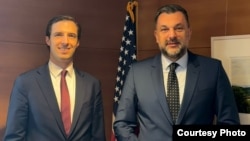 Pomoćnik državnog sekretara SAD Kaleb Or i ministar spoljnih poslova BiH Elmedin Konaković, Vašington, 25. februar 2026. 