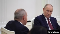 Russia - Russian President Vladimir Putin meets Armenian Prime Minister Nikol Pashinian at the Kremlin, Moscow, April 1, 2026.