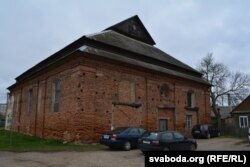 Непрыстасаваны будынак сынагогі ў Ашмянах на Горадзеншчыне