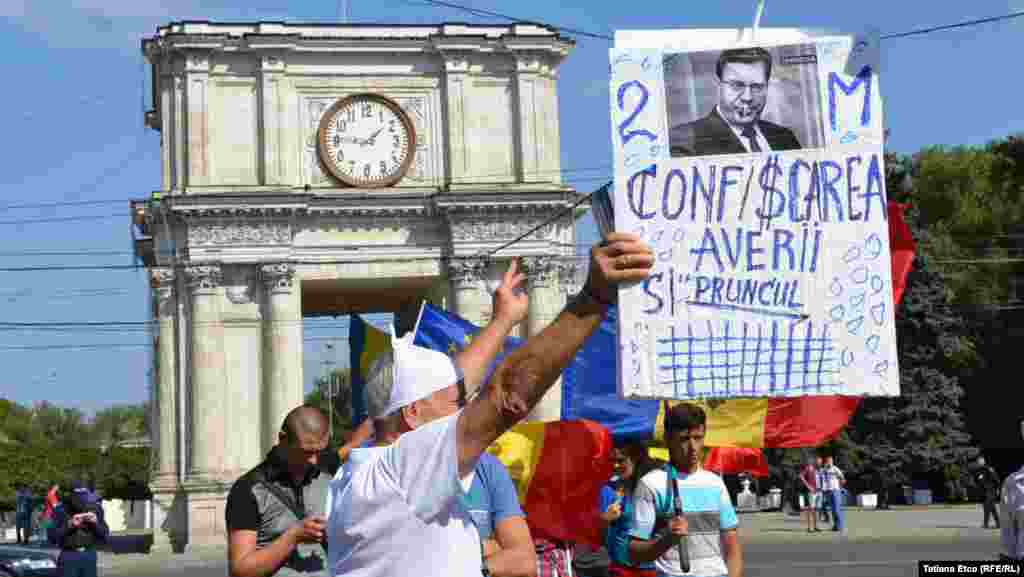 Moldova - the 16th day of protests in central Chisinau