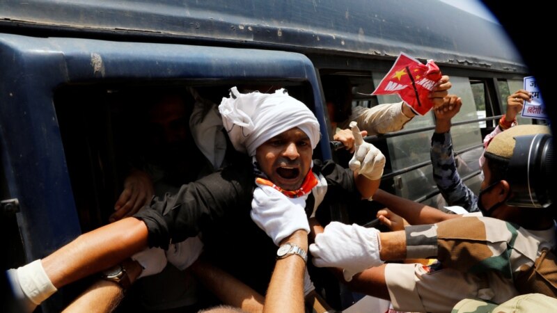 دهقانان هندوستان برضد اصلاحات نو این کشور مظاهره کرده اند
