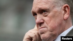 Donald Trump a anunțat că l-a desemnat pe Tom Homan să meargă la Minneapolis pentru a reorganiza activitățile ICE și a obține colaborarea autorităților locale și statale.