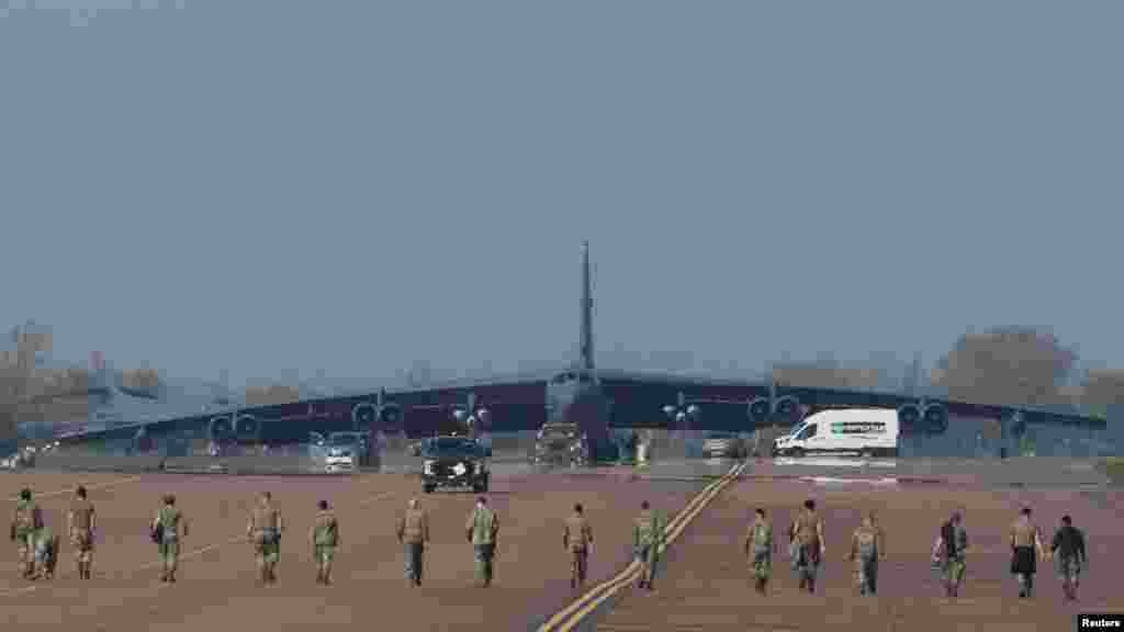 Američki bombarder B‑52 Stratofortress vraća se u bazu RAF Fairford u Gloucestershireu, u Velikoj Britaniji, 8. aprila, i dalje naoružan, nakon objave dvosedmičnog prekida vatre u ratu s Iranom.