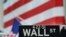 Znak Wall Streeta-a ispred USA Berze