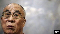 The White House says U.S. President Barack Obama is scheduled to meet with the Dalai Lama on February 18, 2010.