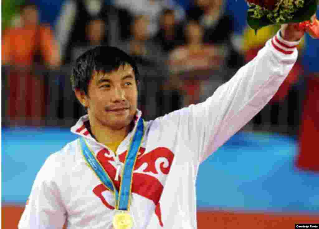 Борец Данияр Кобонов - капитан национальной олимпийской команды Кыргызстана