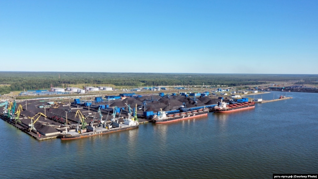 Порт Усть-Луга уже неоднократно подвергался атакам украинских сил, в частности в прошлом месяце (фото архивное)