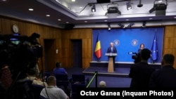 Premierul Ilie Bolojan, în conferință de presă la Palatul Victoria.