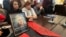 Також суддя зобов’язав В’ячеслава Зінченка виплатити як відшкодування моральних збитків розміром п’ять мільйонів гривень дочці Ірини Фаріон Софії Особі