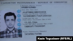Паспортные данные Абдрэшида Кушаева в документе, подтверждающем вид на жительство в Узбекистане. Фотокопия сделана в Алматы 17 марта 2015 года.