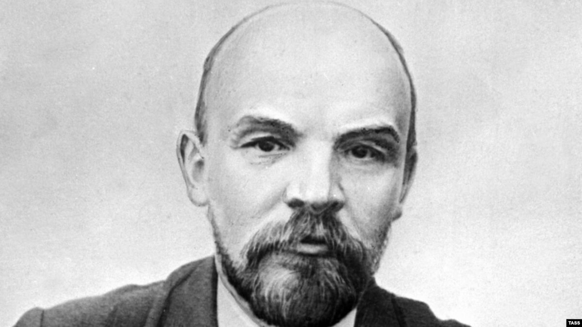 Putin Criticizes Soviet Founder Vladimir Lenin