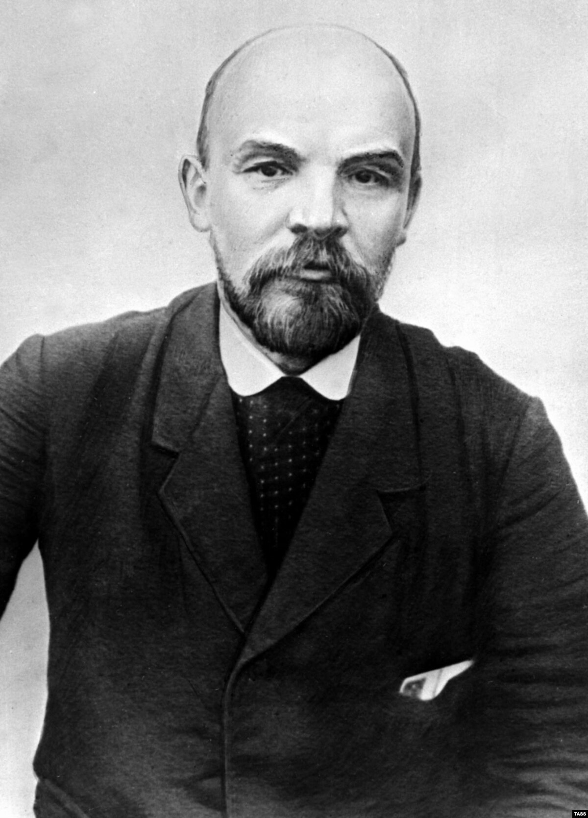 Putin Criticizes Soviet Founder Vladimir Lenin