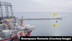 Protest Greenpeace împotriva riscurilor de mediu ale proiectului Neptun Deep