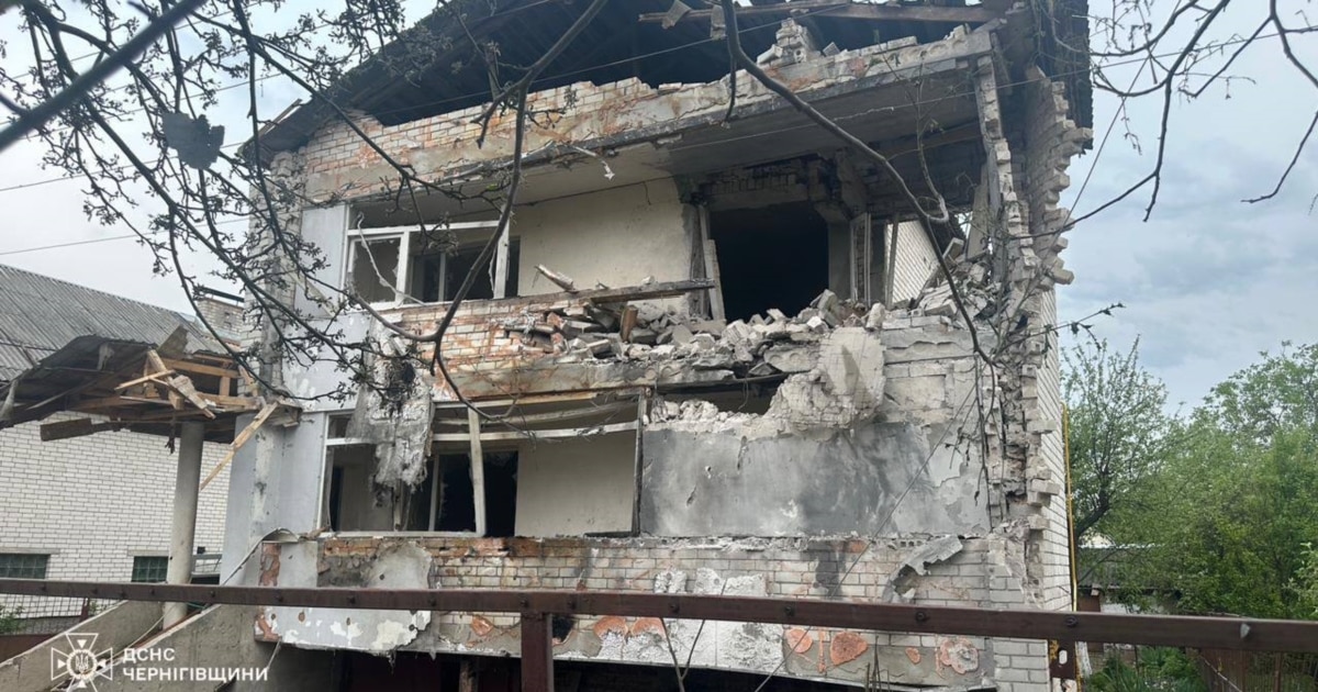 Російський удар по Чернігову: двоє постраждалих внаслідок атаки