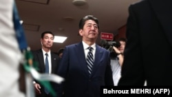 پیروزی شینزو آبه، نخست‌وزیر، شانس او را برای رهبری مجدد حزب لیبرال دمکرات به مدت سه سال دیگر تقویت خواهد کرد.