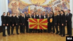 Претседателот Ѓорге Иванов ја прими Македонската женска ракометна репрезентација која ќе настапи на eврошампионатoт во Србија, што ќе се одржи од 4 до 16 декември. 