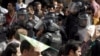 پلیس و راه‌پیمایان معترض پس از انتخابات