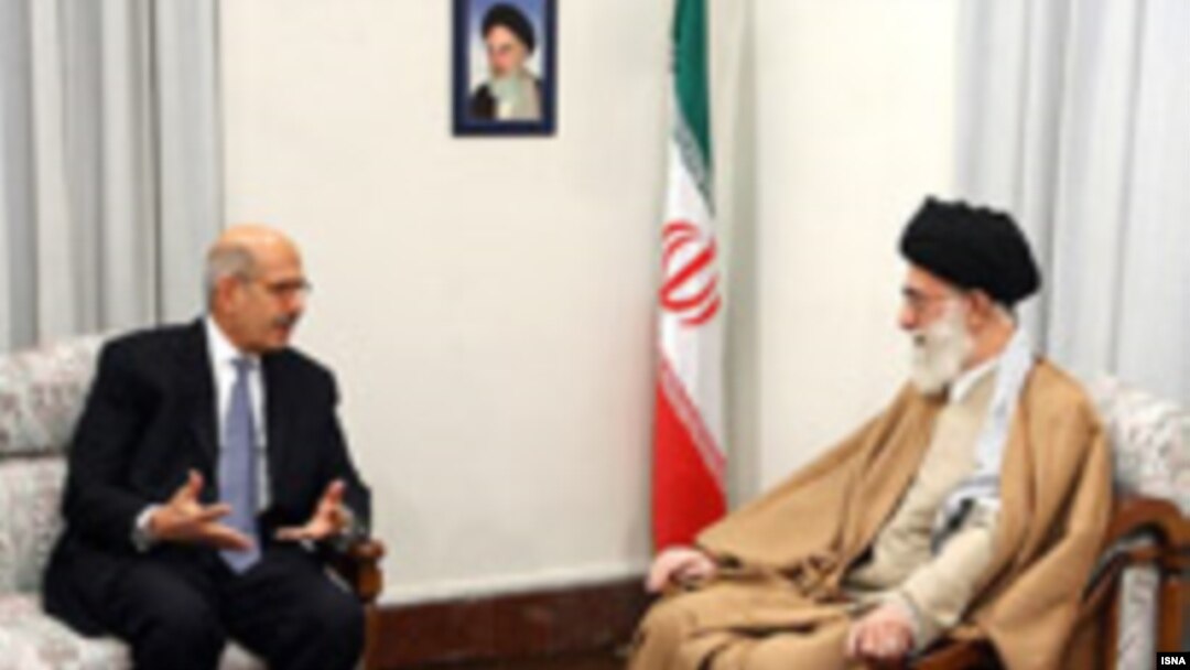 محمد البرادعی، مديرکل آژانس بين المللی اتمی، روز شنبه، در ديدار با علی خامنه ای رهبر جمهوری اسلامی دیدار کرد.