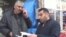 Dükanına buraxılmayan sahibkar- Video