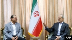 د ایران ولسمشرمسعود پزشکیان او د پاکستان د پوځ لوی درستیز فیلډ مارشال عاصم منیر 