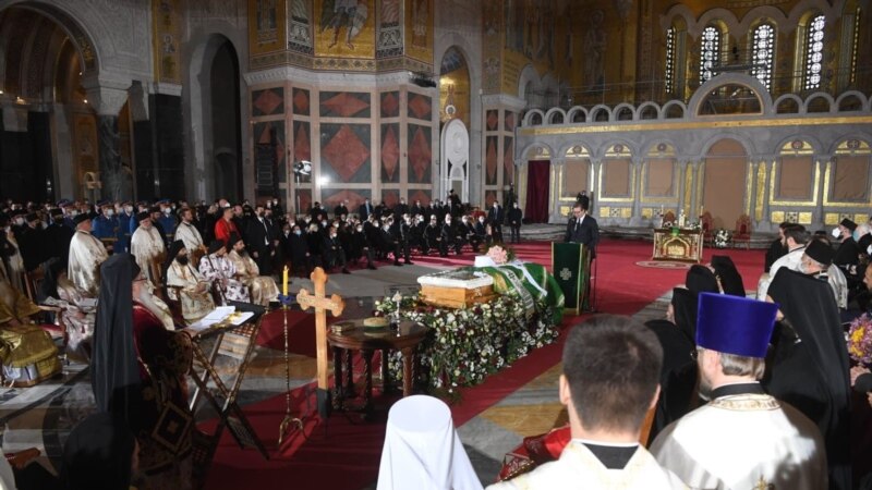 Varroset kreu i Kishës Ortodokse Serbe, Irinej