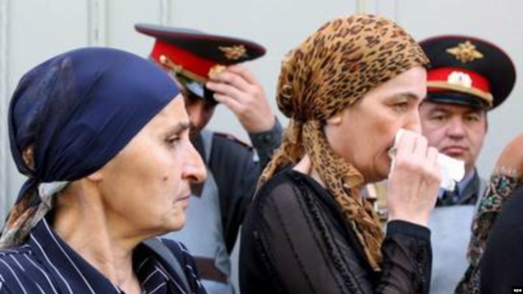 Некоторые эксперты предполагают, что Грабовой был агентом спецслужб, и своими связами с «Матерями Беслана» дикскредитировал это движение