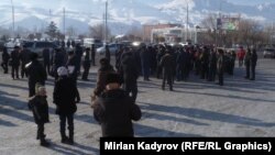 Жарыктын кымбатташына каршы митинг. Нарын. 17-декабрь, 2014-жыл. 