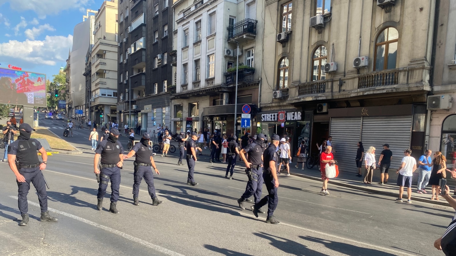 Serbia - Belgrade - Police arrives at blockade in Belgrade center near Brankov bridge, where group of citizens block traffic - June 20 2025