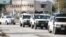 کاروانی از آمبولانس‌ها در روز ۲۰ اکتبر/۲۸ مهر در حال خروج از راس‌العین. «جمعیت هلال احمر کردستان» در حساب کاربری خود در توئیتر نوشته بود که مشغول خارج کردن «واپسین گروه» از زخمی‌ها و کشته‌شدگان است.
