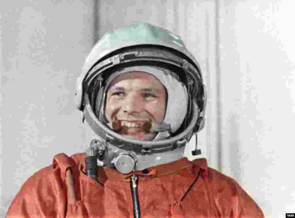 Russia -- Gagarin, Yury, Jan. - Yury Gagarin, the first man in the space -- Первый космонавт Земли Юрий Алексеевич Гагарин. Кадр из фильма "Первый рейс к звездам".