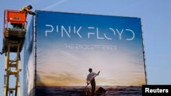 تبليغ آلبوم تازه گروه پينک‌ فلويد در بريتانيا