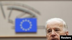 Vice-președintele Joe Biden adresîndu-se Parlamentului European