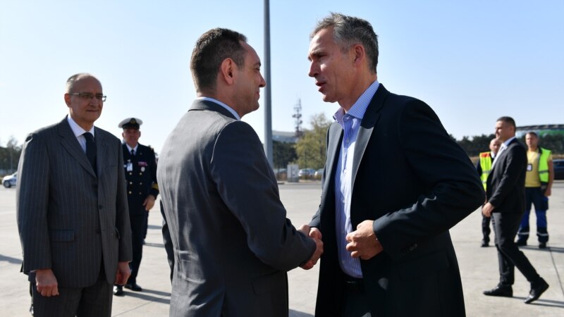 Столтенберг: НАТО го поддржува дијалогот меѓу Белград и Приштина