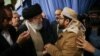 محمد الدیلمی در یکی از دیدارهایش با علی خامنه‌ای، رهبر جمهوری اسلامی