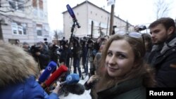 Maria Aliohina vorbind presei imediat după eliberarea din colonia penală de la Nijny Novgorod 