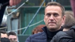 "Nejasno je iz kojih sredstava su finansirane ove investicije”, navodi Navaljni na svom blogu