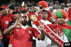 تماشاگر معلوم‌الحال عمانی در حال تلاش برای انگولک کردن احساسات عددی ایرانی‌ها