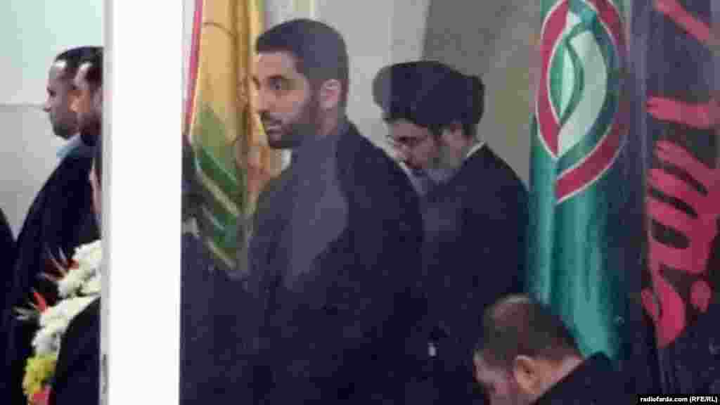 Hashem Safieddine (right), the head of the Hizballah Executive Council and a cousin of Hizballah leader Hassan Nasrollah, was among the mourners.