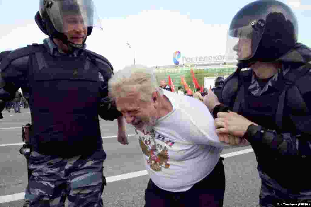 Полиция задерживает старшего брата главы РОСНАНО Анатолия Чубайса Игоря Чубайса