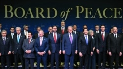 Fotografie de grup la ședința inaugurală a Consiliului pentru Pace creat și fondat de președintele american Donald Trump (centru) - Washington, 19 februarie 2026