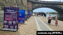 На панельній виставці представлені відомі та маловідомі історії семи білоруських, українських та російських політичних в’язнів