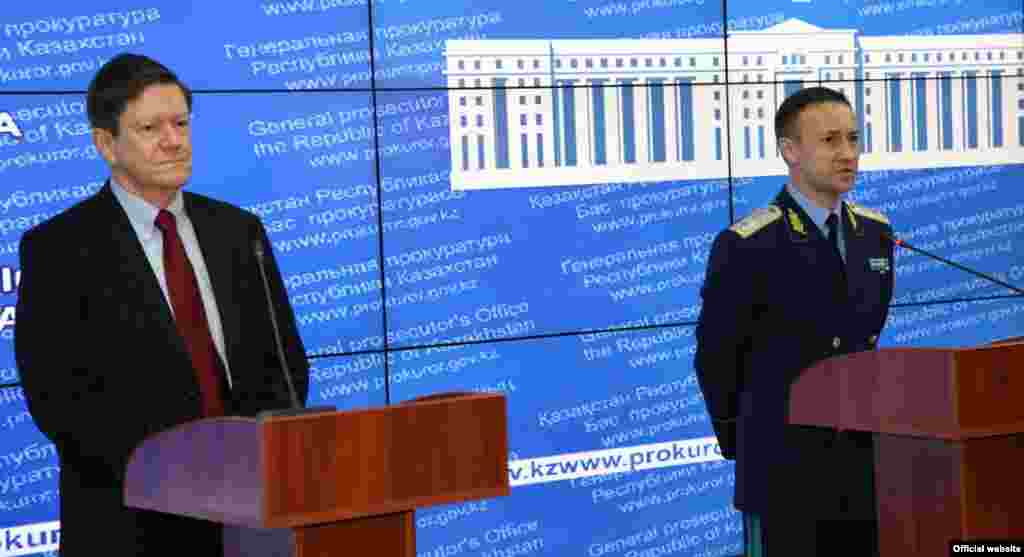 В декабре Джон Ордвей, поверенный в делах США в Казахстане, и представитель генеральной прокуратуры Казахстана сделали новое заявление по делу о гибели политика Алтынбека Сарсенбаева.&nbsp;