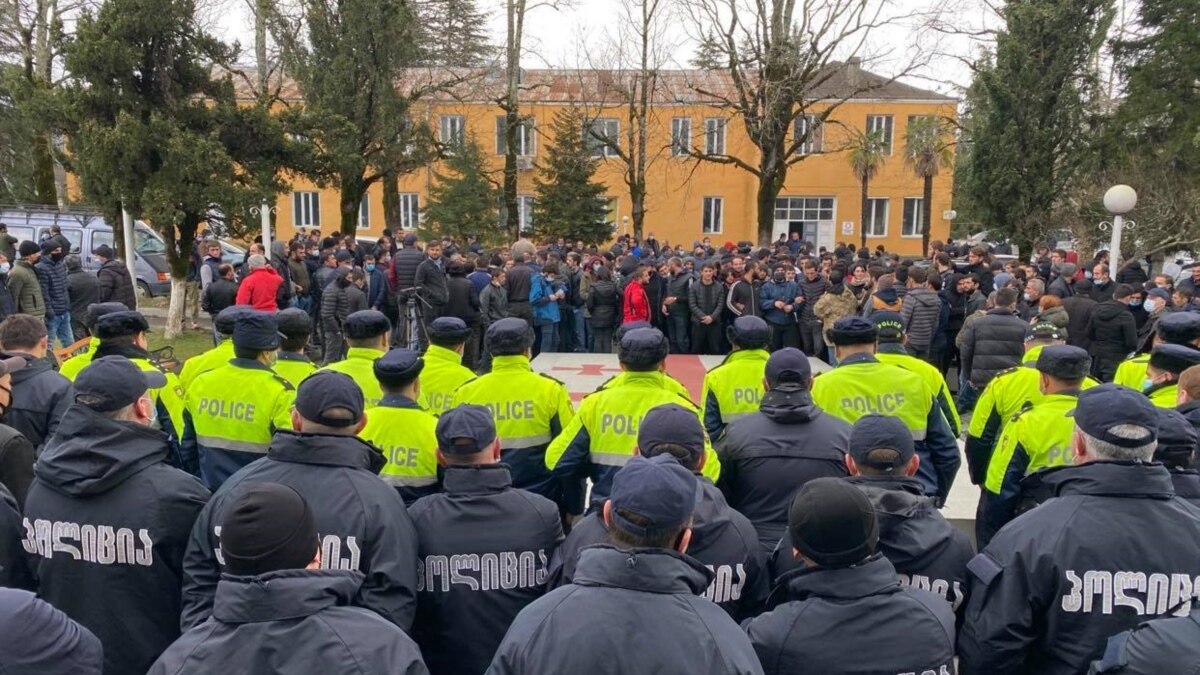 Букнари: мусульмане и православные попробуют договориться